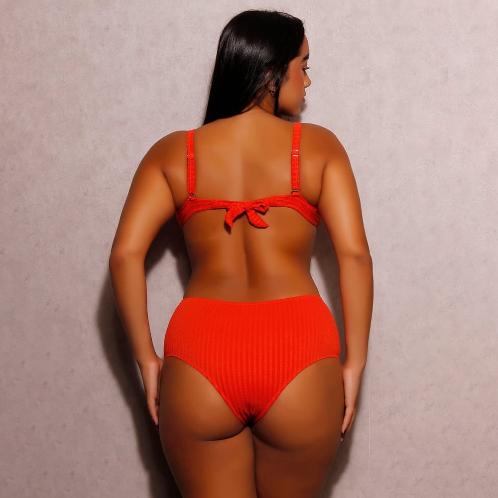 Biquíni Hot Pants Tecido Canelado Com Detalhe Metálico Hangar Lingerie