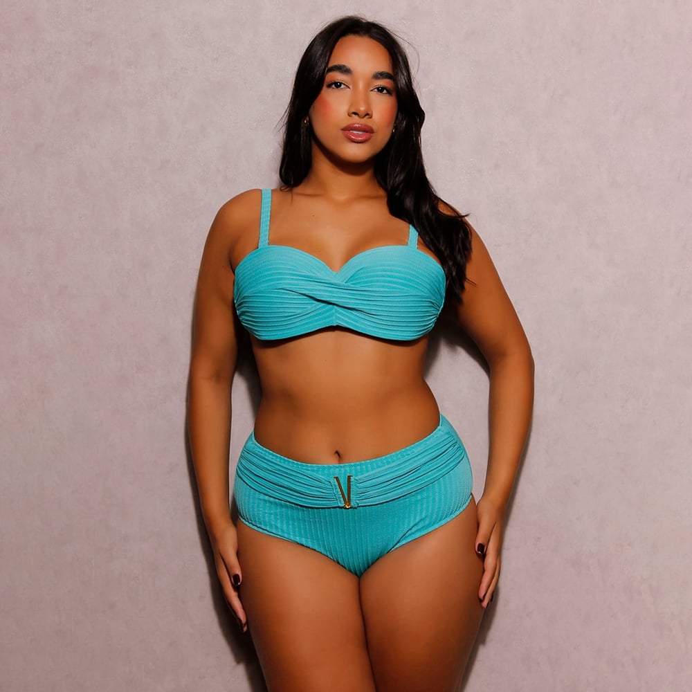 Biquíni Hot Pants Tecido Canelado Com Detalhe Metálico Hangar Lingerie