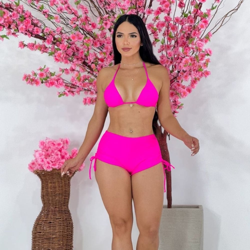 Biquíni Vitória Plus Size Com Shortinho E Amarras Hangar Lingerie