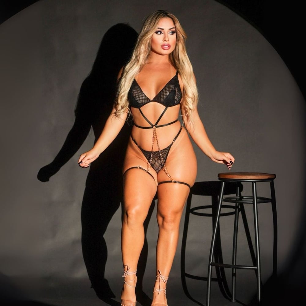 Conjunto Sensual Acorrentada Em Renda Mil Toques