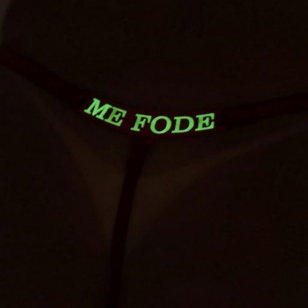 Calcinha Fio Dental Brilha No Escuro Me Fode Tallyta