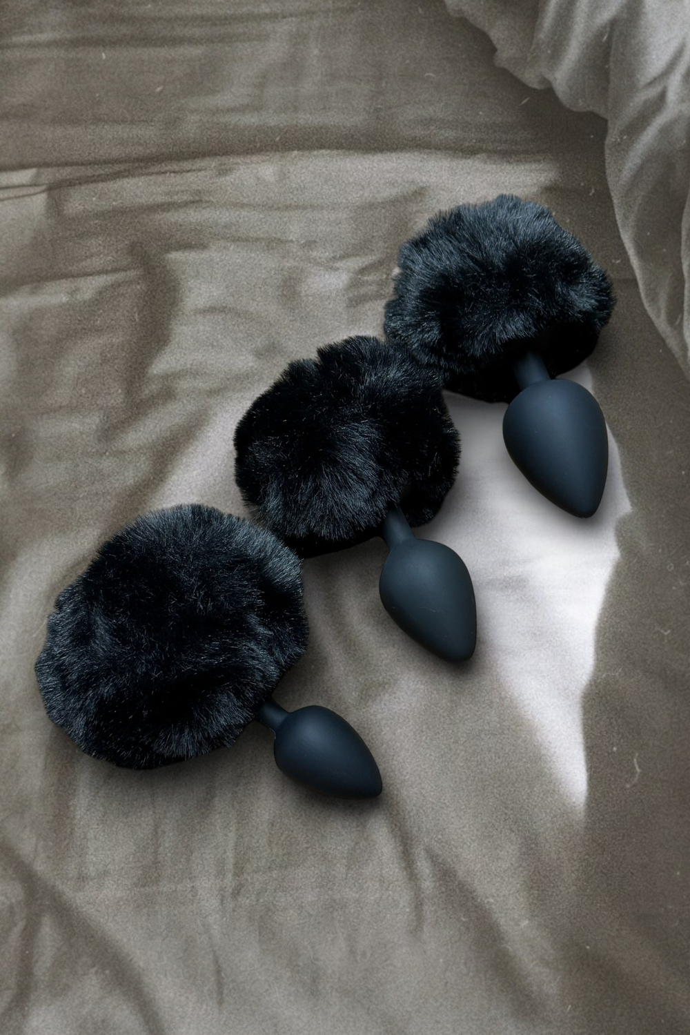 PLUG ANAL em SILICONE COM POMPOM