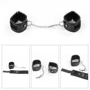 Kit Bondage Luxo 4 Peças Com Máscara Mordaça Venda E Chicote Lovetoy