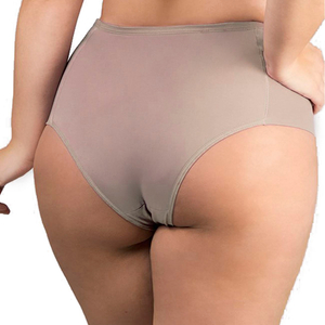 Calcinha Modela Culote Plumas Lingerie