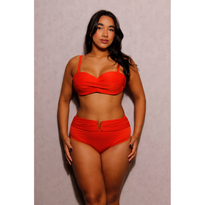 Biquíni Hot Pants Tecido Canelado Com Detalhe Metálico Linha Premium