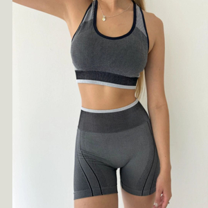 Conjunto Fitness Empina Bumbum Com Short Cintura Alta E Top Com Bojo