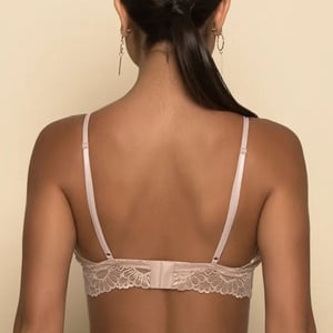 Sutiã Top Triângulo Com Bojo Removível Renda Linha Charme Nayane