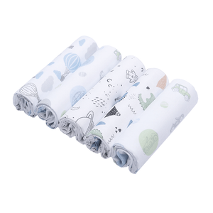 Fralda Papi Soft Estampada Com Bainha 68cm X 68cm Caixa Contém 05 Un