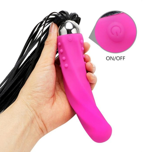 Chicote com Vibrador em Silicone Ponta Curvada