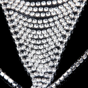 Calcinha Fio Dental em Strass Joia de Corpo Corrente com Brilhantes