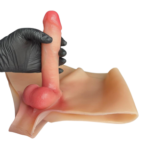 Cueca Cinta Peniana em Silicone com Pênis Reto e Escroto Realista 16cm
