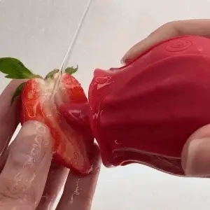 Vibrador Clitoriano Estimulador Linguinha Mágica em Formato de Flor