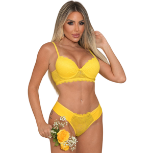 Conjunto com Bojo Confortável em Renda e Detalhe de Pingente