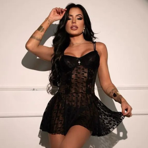 Camisola Sensual com Calcinha em Tule Detalhes de Coração e Renda