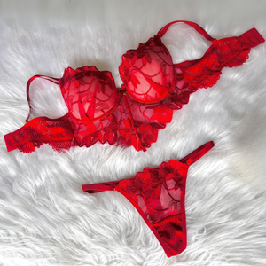Conjunto Cropped com Bojo em Tule Bordado Flowers e Renda