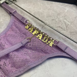 Calcinha Fio Dental Sexy em Renda Letras com Strass