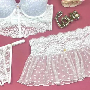 Conjunto Cropped com Bojo e Saia Tule Coração Sensual