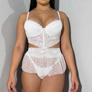 Conjunto Cropped com Bojo e Saia Tule Coração Sensual