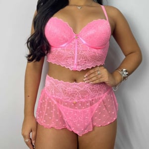 Conjunto Cropped com Bojo e Saia Tule Coração Sensual