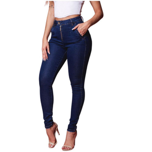 Short Jeans Mom Cintura Super Alta Clock House