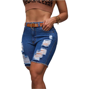 Short Jeans Mom Cintura Super Alta Clock House