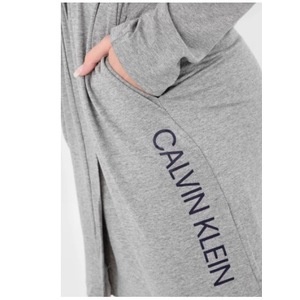 Robe de Manga Longa em Viscolight | Calvin Klein - Elegância atemporal para os momentos mais íntimos