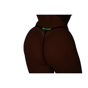Calcinha Fio que Brilha no Escuro - Me Come | Talyta Lingerie - No escuro tudo fica mais intenso — inclusive o pedido
