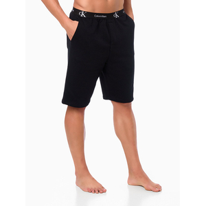 Bermuda Masculina Bolso Faca | Calvin Klein - O conforto premium do dia a dia com a qualidade Calvin Klein