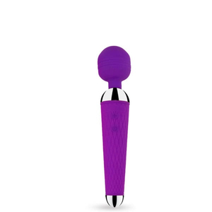 MASSAGEADOR 180310 RECARREGAVEL CORPORAL EM SILICONE, com  formato ergonômico, corpo texturizado com detalhes  metálicos
