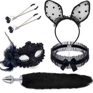 KIT - RABO DE RAPOSA COM TIARA DE ORELHAS, GRAMPOS PARA OS SEIOS EM METAL E GARGANTILHA PRETO - TAMANHO P