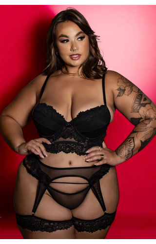 CONJUNTO COM CINTA-LIGA PLUS SIZE GAROTA VENENO