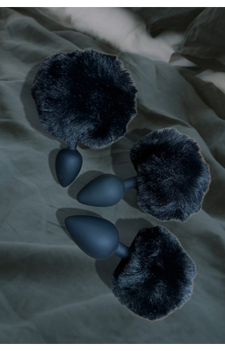 PLUG ANAL em SILICONE COM POMPOM 