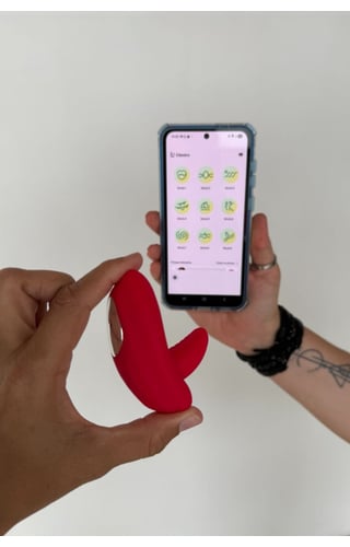 Vibrador com Penetrador e app para celular Sury