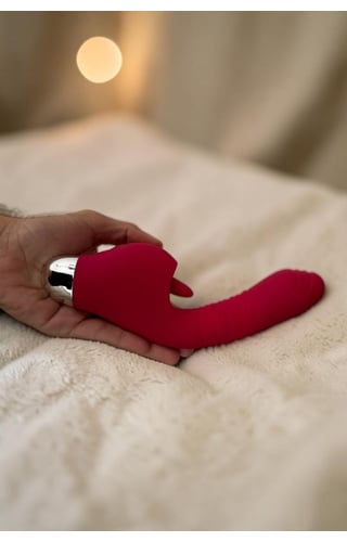 Duplo Vibrador Rabbit e movimento de língua Zeus