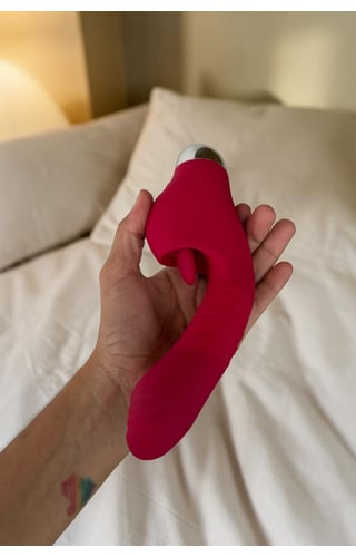 Duplo Vibrador Rabbit e movimento de língua Zeus