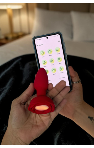 Plug Rotativo com Led e App para celular 