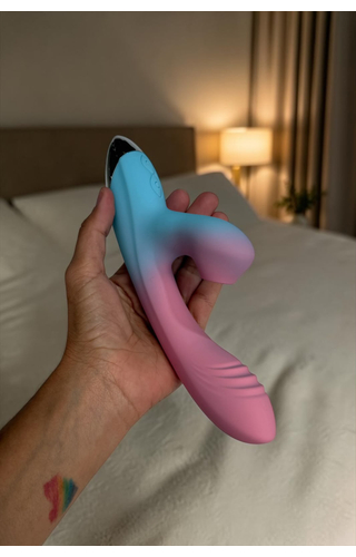 Vibrador Recarregável com sugador Mia