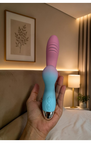 Vibrador Recarregável com sugador Mia
