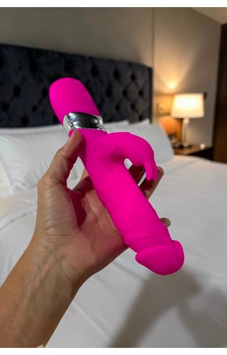 Vibrador Rabbit com App para Celular Must