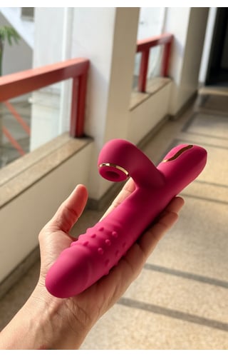 Vibrador Rabbit Sugador vai e vem Dorothy 