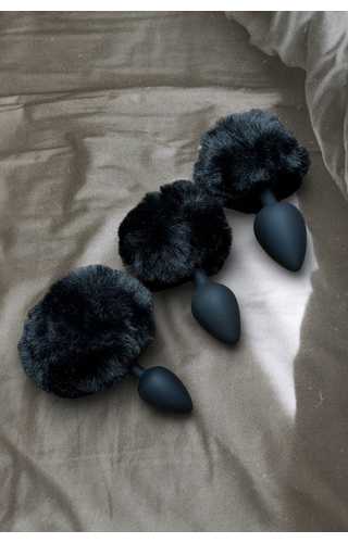 PLUG ANAL em SILICONE COM POMPOM 