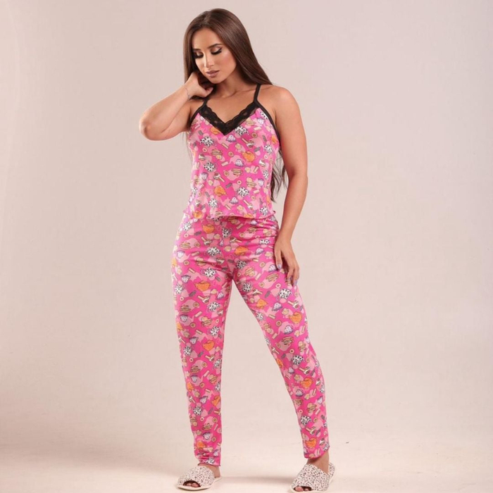 Pijama Feminino Com Calça E Blusa Com Detalhes Em Renda