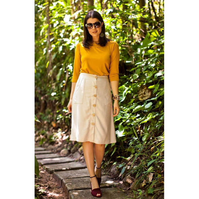 Saia Midi Básica em Linho Cru Pau a Pique