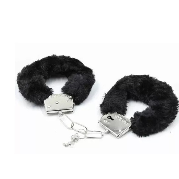 ALGEMA EM LATÃO COM PELÚCIA;COR PRETO