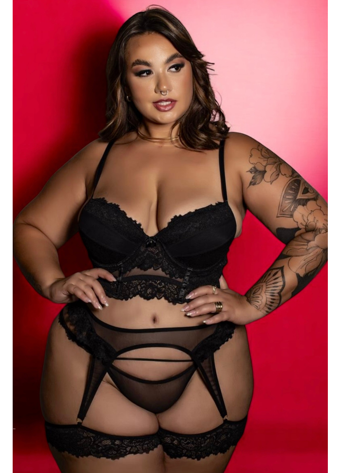 CONJUNTO COM CINTA-LIGA PLUS SIZE GAROTA VENENO
