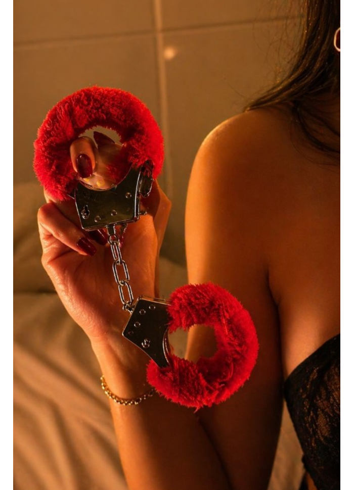 Algemas simples com capinha de pelúcia 