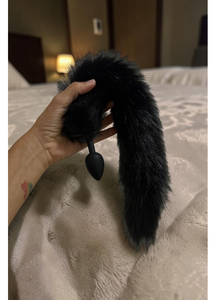 Plug Anal em Silicone Com Rabo De Raposa Preto P