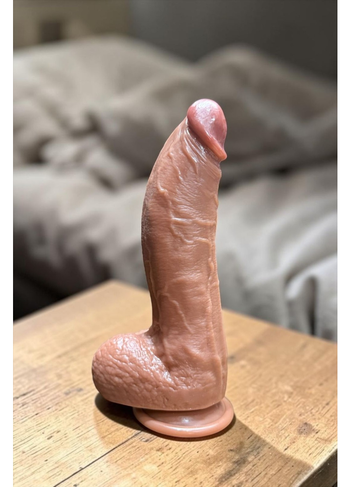 Dildo Com Ventosa Em Silicone 21 x 5Cm