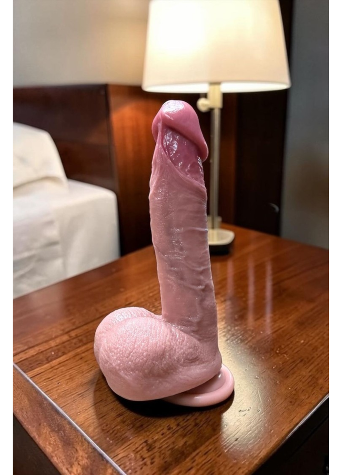 Dildo com Ventosa em Silicone 18 X 3,5CM 